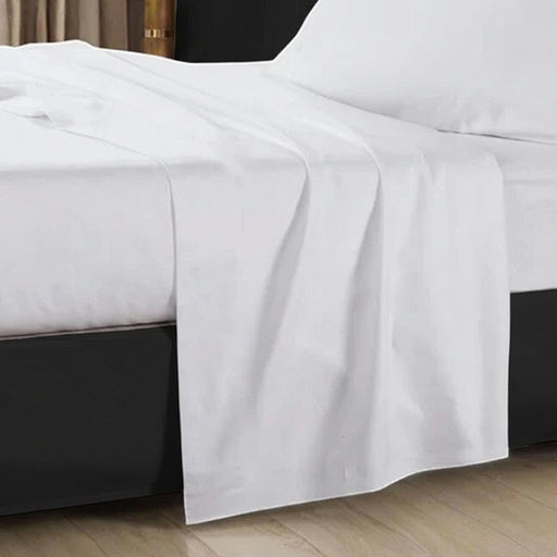 Lençol de cima liso branco PALMA 4Horeca, 50% algodão e 50% poliéster, 180 fios, ideal para hotelaria.